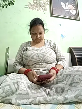 Snapshot of Kavya_kapoor chatting on 11.25.25 Kavya kapoor online show from 11.25.25