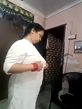 Snapshot of Kavya_kapoor chatting on 11.28.25 Kavya kapoor online show from 11.28.25