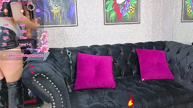 CamiilaMarti online show from 10.13.25