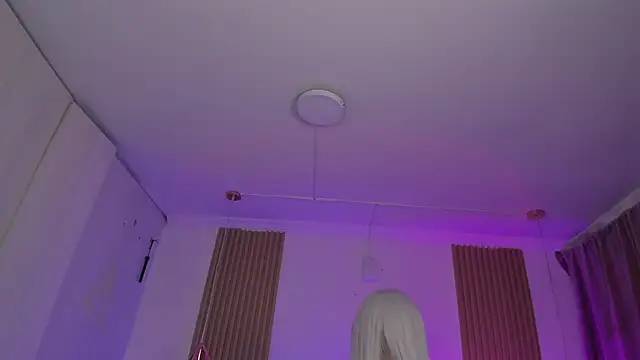 Kendall Bunnyy online show from 10.25.25