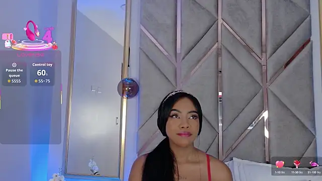 Lola King online show from 11.05.25