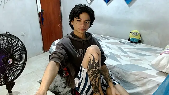 Snapshot of Lovebeng_ chatting on 11.26.25 Lovebeng online show from 11.26.25