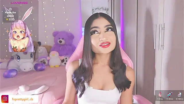 Snapshot of urfavprettygirl chatting on 10.29.25 urfavprettygirl online show from 10.29.25