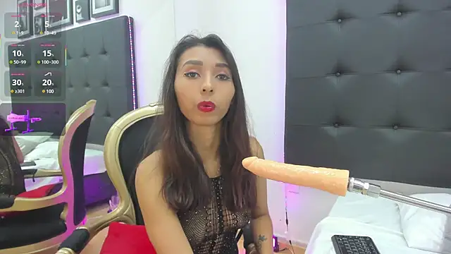 Snapshot of SaraDreamss chatting on 02.25.25 SaraDreamss online show from 02.25.25