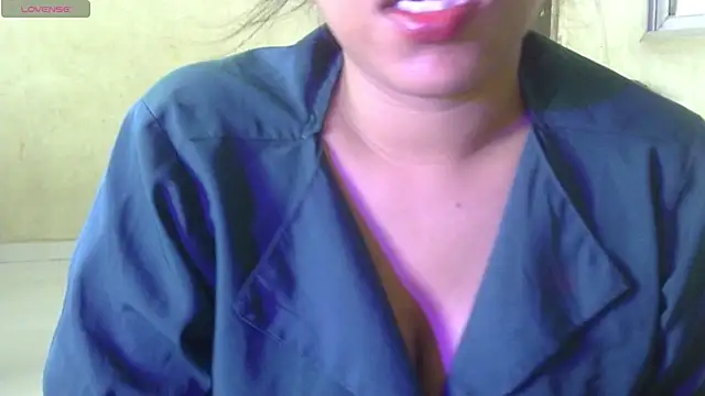 Snapshot of Preeti-Sexy chatting on 06.22.26 Preeti-Sexy online show from 06.22.26