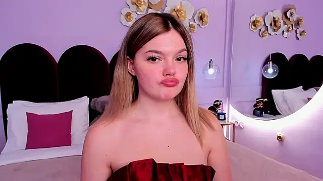 ZaraBloom online show from 03.13.25