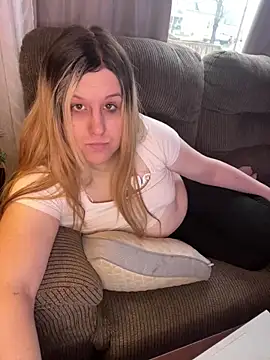 PuckBunny17 online show from 12.29.24