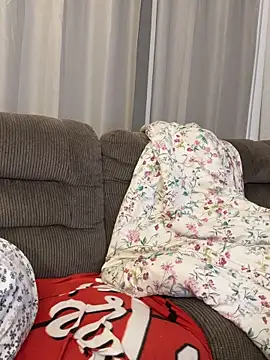 PuckBunny17 online show from 09.19.25