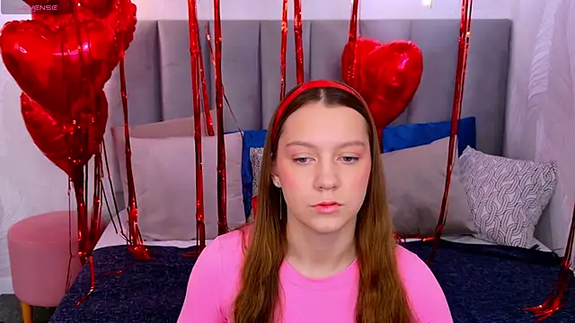 Snapshot of AliceBrayan chatting on 02.13.25 AliceBrayan online show from 02.13.25