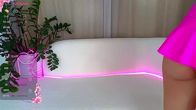 Snapshot of AliceBrayan chatting on 03.22.25 AliceBrayan online show from 03.22.25