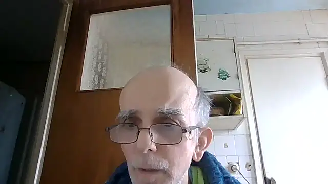 Snapshot of mariusica1@xh chatting on 03.02.26 mariusica1xh online show from 03.02.26