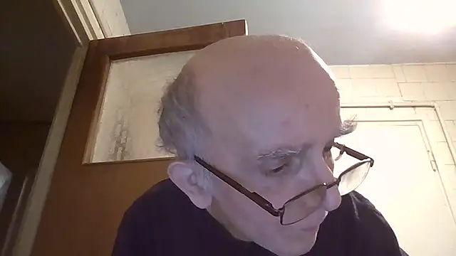 Snapshot of mariusica1@xh chatting on 03.06.26 mariusica1xh online show from 03.06.26