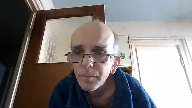 Snapshot of mariusica1@xh chatting on 03.08.26 mariusica1xh online show from 03.08.26