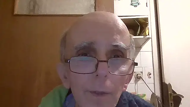 Snapshot of mariusica1@xh chatting on 03.10.26 mariusica1xh online show from 03.10.26