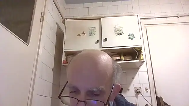 Snapshot of mariusica1@xh chatting on 03.16.26 mariusica1xh online show from 03.16.26