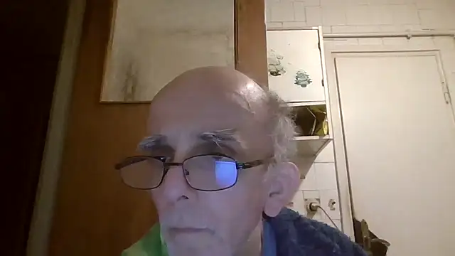 Snapshot of mariusica1@xh chatting on 03.19.26 mariusica1xh online show from 03.19.26