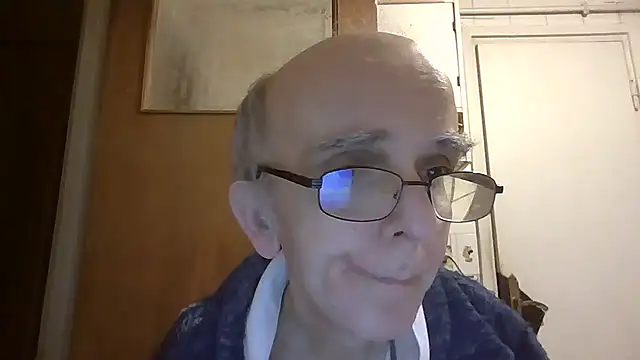 Snapshot of mariusica1@xh chatting on 03.21.26 mariusica1xh online show from 03.21.26