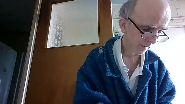 Snapshot of mariusica1@xh chatting on 03.25.26 mariusica1xh online show from 03.25.26