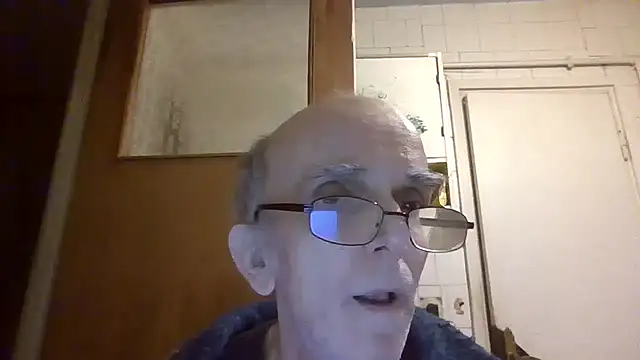 Snapshot of mariusica1@xh chatting on 03.29.26 mariusica1xh online show from 03.29.26