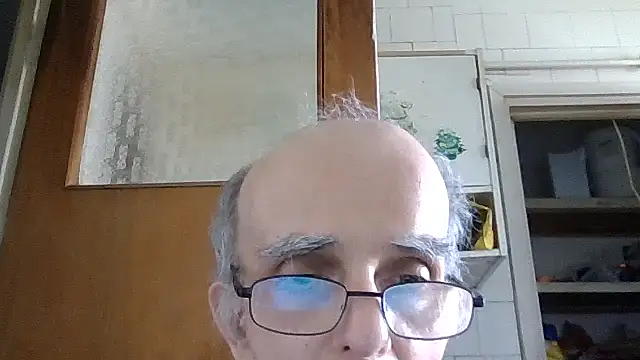 Snapshot of mariusica1@xh chatting on 04.07.26 mariusica1xh online show from 04.07.26