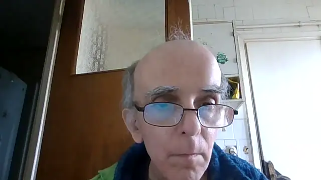 Snapshot of mariusica1@xh chatting on 04.13.26 mariusica1xh online show from 04.13.26