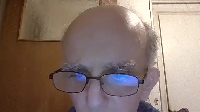 Snapshot of mariusica1@xh chatting on 04.15.26 mariusica1xh online show from 04.15.26