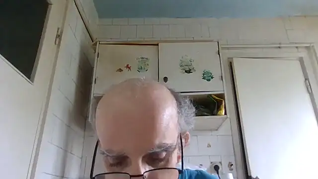 Snapshot of mariusica1@xh chatting on 05.24.26 mariusica1xh online show from 05.24.26