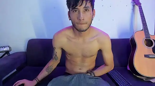 Snapshot of Henrikk_senn chatting on 12.10.24 Henrikk senn online show from 12.10.24