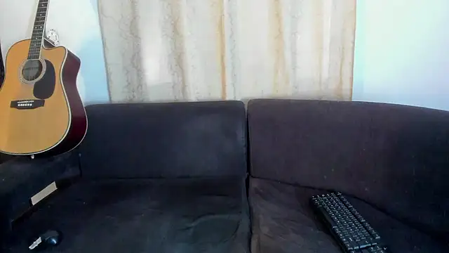 Snapshot of Henrikk_senn chatting on 11.05.25 Henrikk senn online show from 11.05.25