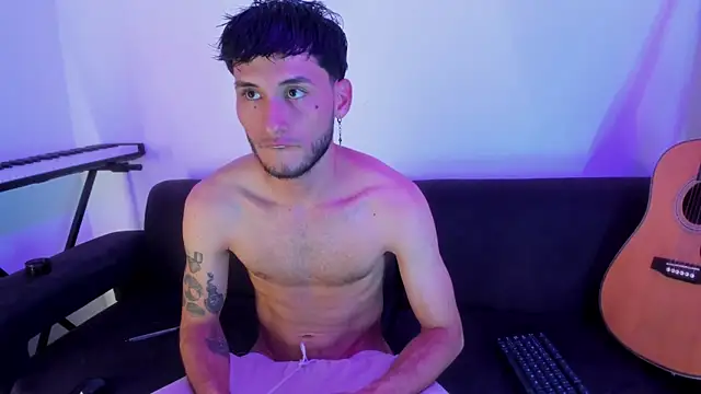 Snapshot of Henrikk_senn chatting on 11.13.25 Henrikk senn online show from 11.13.25