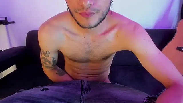 Snapshot of Henrikk_senn chatting on 11.27.25 Henrikk senn online show from 11.27.25