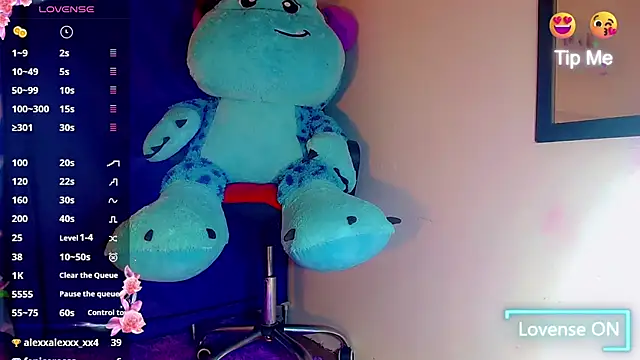 Snapshot of nicol_gill_ chatting on 01.15.25 nicol gill online show from 01.15.25