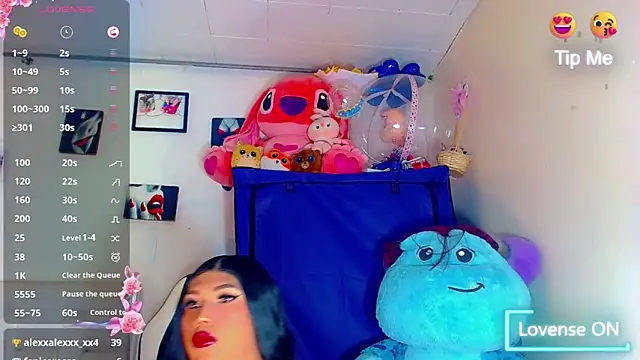 Snapshot of nicol_gill_ chatting on 01.15.25 nicol gill online show from 01.15.25