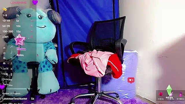 Snapshot of nicol_gill_ chatting on 01.21.25 nicol gill online show from 01.21.25