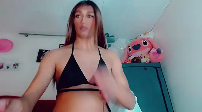 Snapshot of nicol_gill_ chatting on 01.24.25 nicol gill online show from 01.24.25