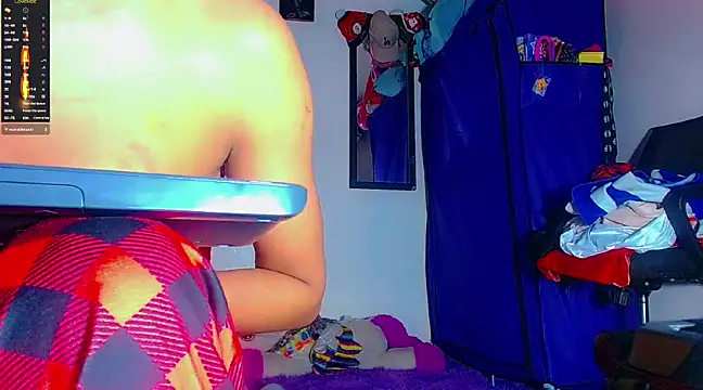 Snapshot of nicol_gill_ chatting on 02.13.25 nicol gill online show from 02.13.25