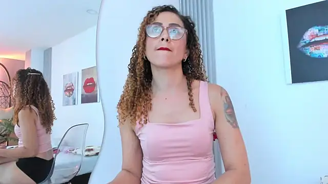 Snapshot of Angela_donnato chatting on 02.11.25 Angela donnato online show from 02.11.25