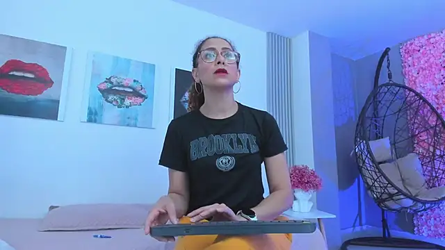 Snapshot of Angela_donnato chatting on 03.19.25 Angela donnato online show from 03.19.25