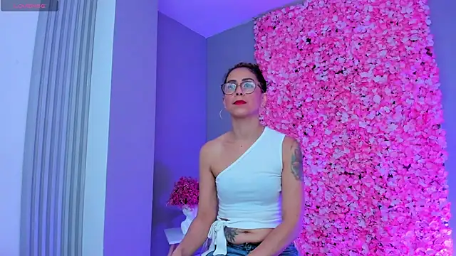 Snapshot of Angela_donnato chatting on 03.20.25 Angela donnato online show from 03.20.25