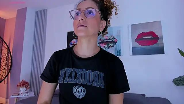 Snapshot of Angela_donnato chatting on 09.09.25 Angela donnato online show from 09.09.25