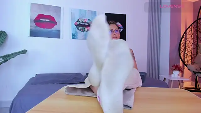 Snapshot of Angela_donnato chatting on 09.17.25 Angela donnato online show from 09.17.25