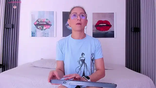 Angela donnato online show from 04.11.26