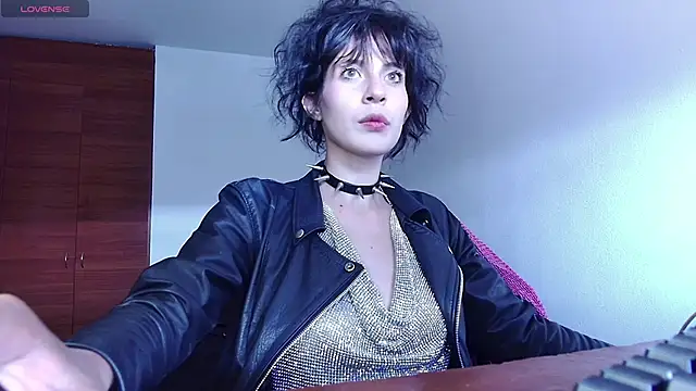 Snapshot of bellatrix25 chatting on 02.10.25 bellatrix25 online show from 02.10.25