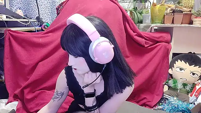 Linda Harrisons online show from 01.14.25