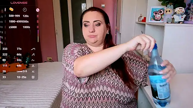 Snapshot of lovely_adelle chatting on 11.23.25 lovely adelle online show from 11.23.25