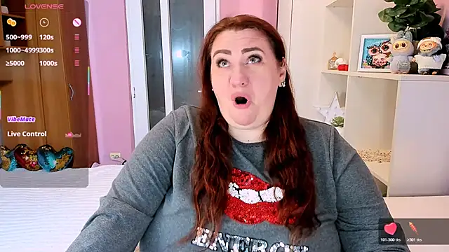 Snapshot of lovely_adelle chatting on 12.02.25 lovely adelle online show from 12.02.25