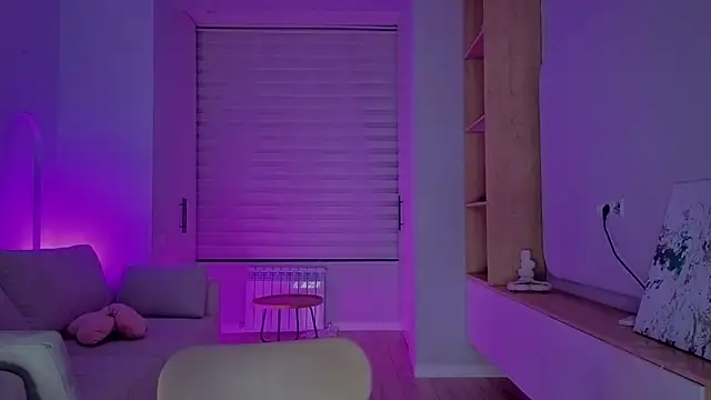 Snapshot of RileyMee chatting on 11.02.25 RileyMee online show from 11.02.25