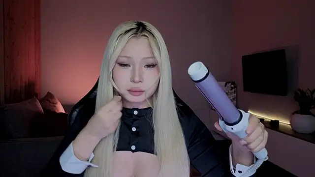 RileyMee online show from 03.15.26