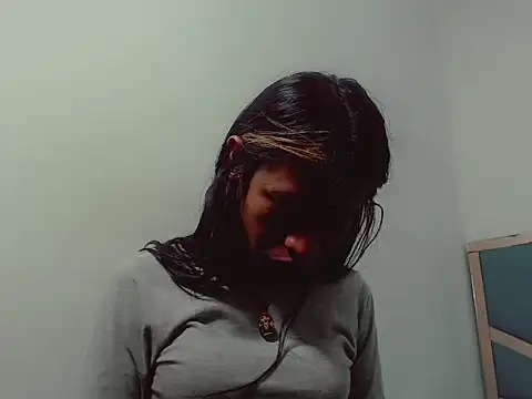 Snapshot of danna_veryhot_ chatting on 12.15.25 danna veryhot online show from 12.15.25