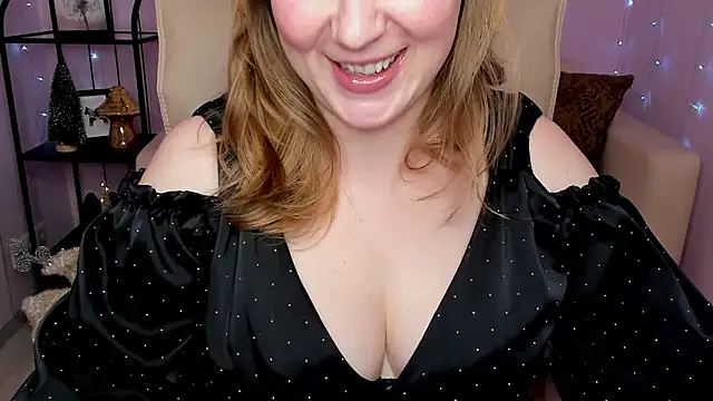 Snapshot of Helens_love chatting on 12.27.24 Helens love online show from 12.27.24